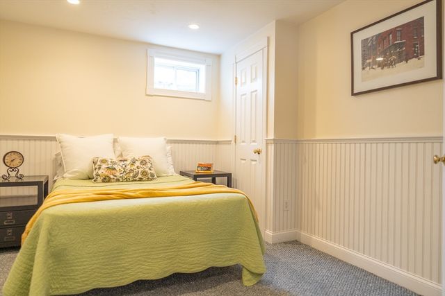 10 Abbey Gate Rd, Barnstable, MA 02635