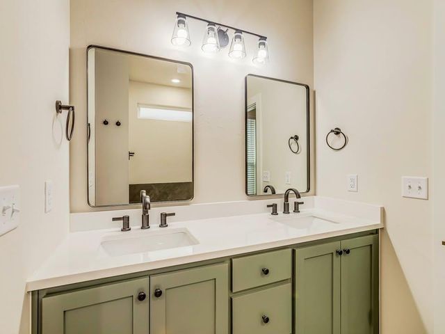 8225 NW 163rd Terrace, Edmond, OK 73013