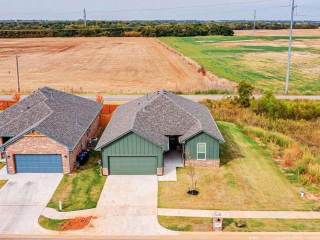 8225 NW 163rd Terrace, Edmond, OK 73013