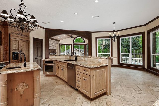 58 Red Sable Drive, The Woodlands, TX 77380