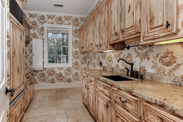 58 Red Sable Drive, The Woodlands, TX 77380