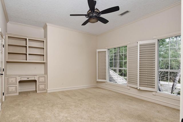 58 Red Sable Drive, The Woodlands, TX 77380