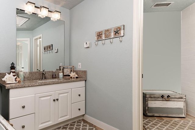 58 Red Sable Drive, The Woodlands, TX 77380