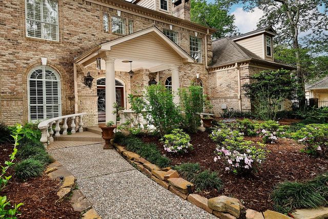 58 Red Sable Drive, The Woodlands, TX 77380