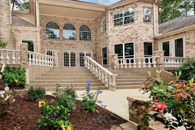 58 Red Sable Drive, The Woodlands, TX 77380