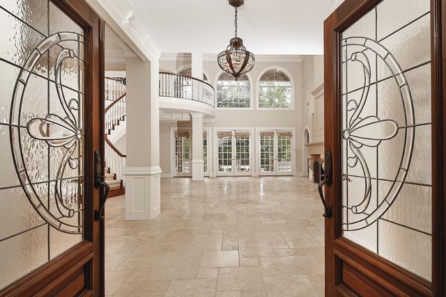 58 Red Sable Drive, The Woodlands, TX 77380