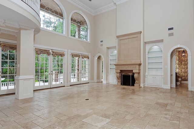 58 Red Sable Drive, The Woodlands, TX 77380