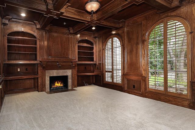 58 Red Sable Drive, The Woodlands, TX 77380