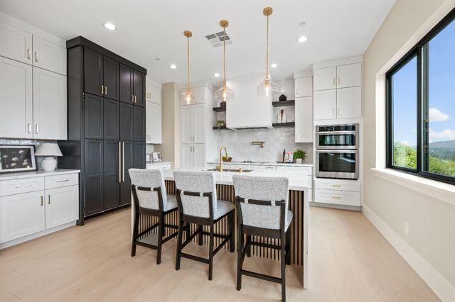 3271 Woodleigh Ln, Cameron Park, CA 95682