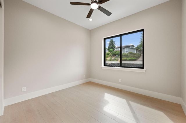 3271 Woodleigh Ln, Cameron Park, CA 95682