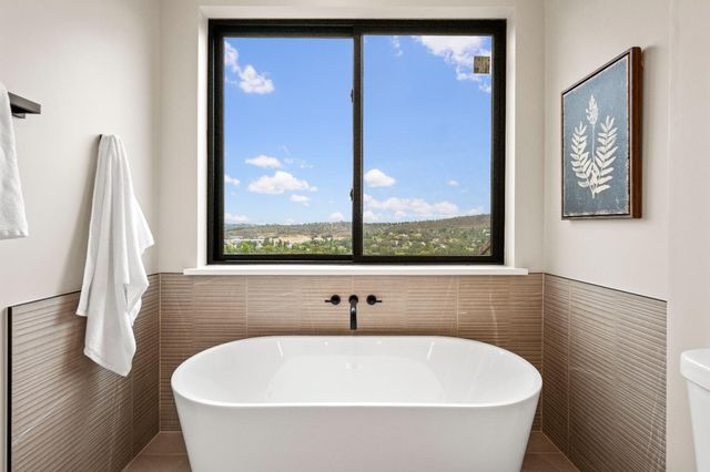 3271 Woodleigh Ln, Cameron Park, CA 95682