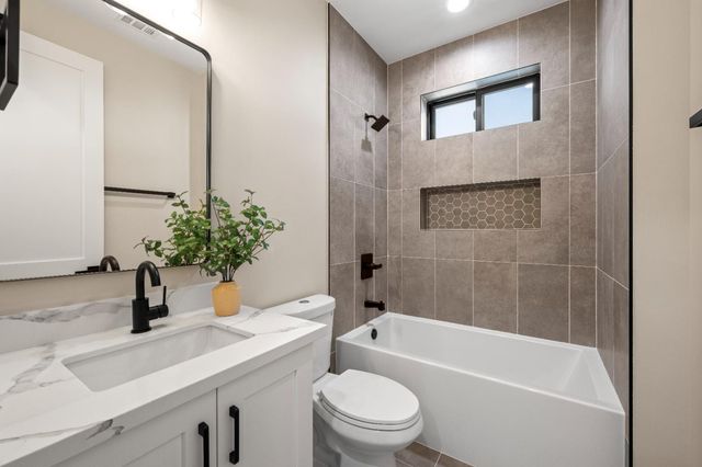 3271 Woodleigh Ln, Cameron Park, CA 95682