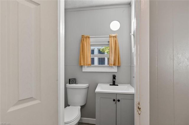 2010 Chestnut AVE, Newport News, VA 23607