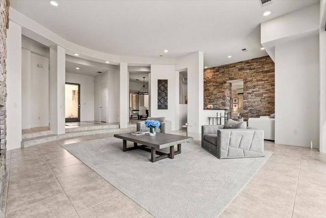 50380 Via Serenidad, La Quinta, CA 92253