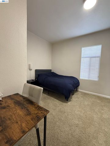 550 Marina Blvd, San Leandro, CA 94577