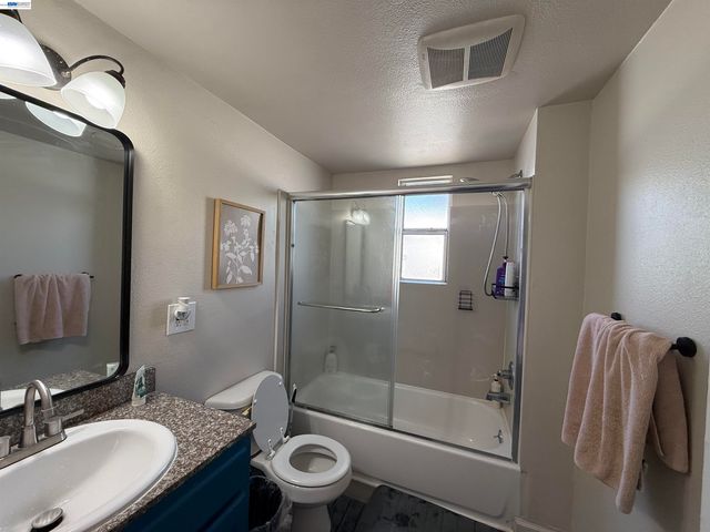 550 Marina Blvd, San Leandro, CA 94577