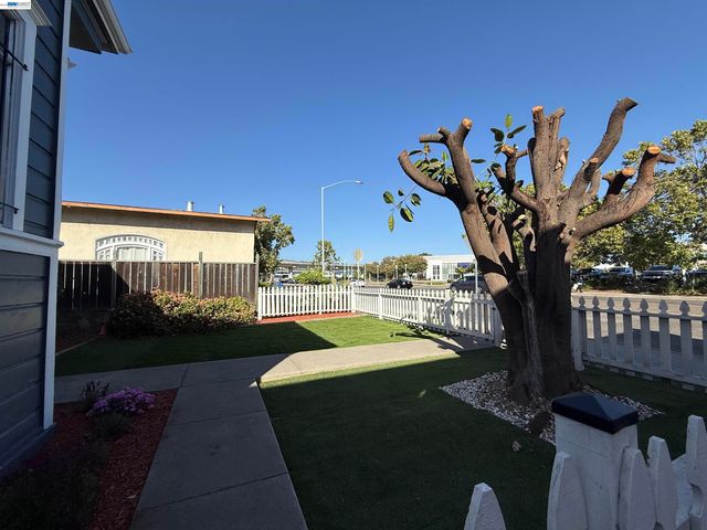 550 Marina Blvd, San Leandro, CA 94577