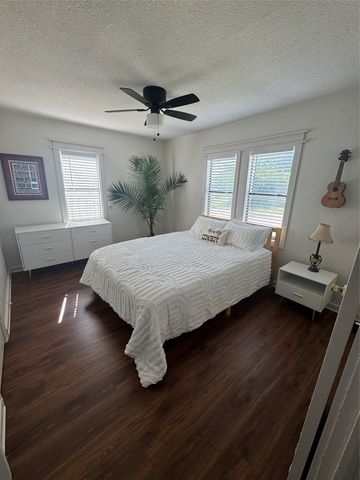 108 NW 30th Street, Fort Worth, TX 76106