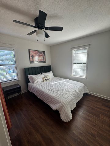 108 NW 30th Street, Fort Worth, TX 76106
