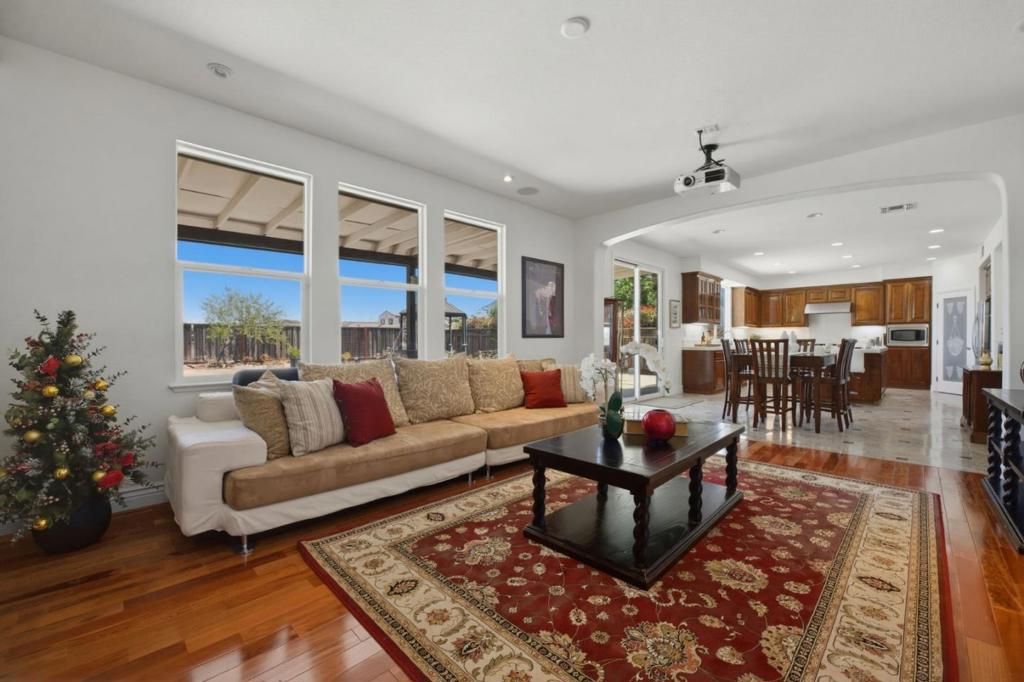 Image 16 of property listing at 9632 Cherrywood Court, Gilroy, CA 95020