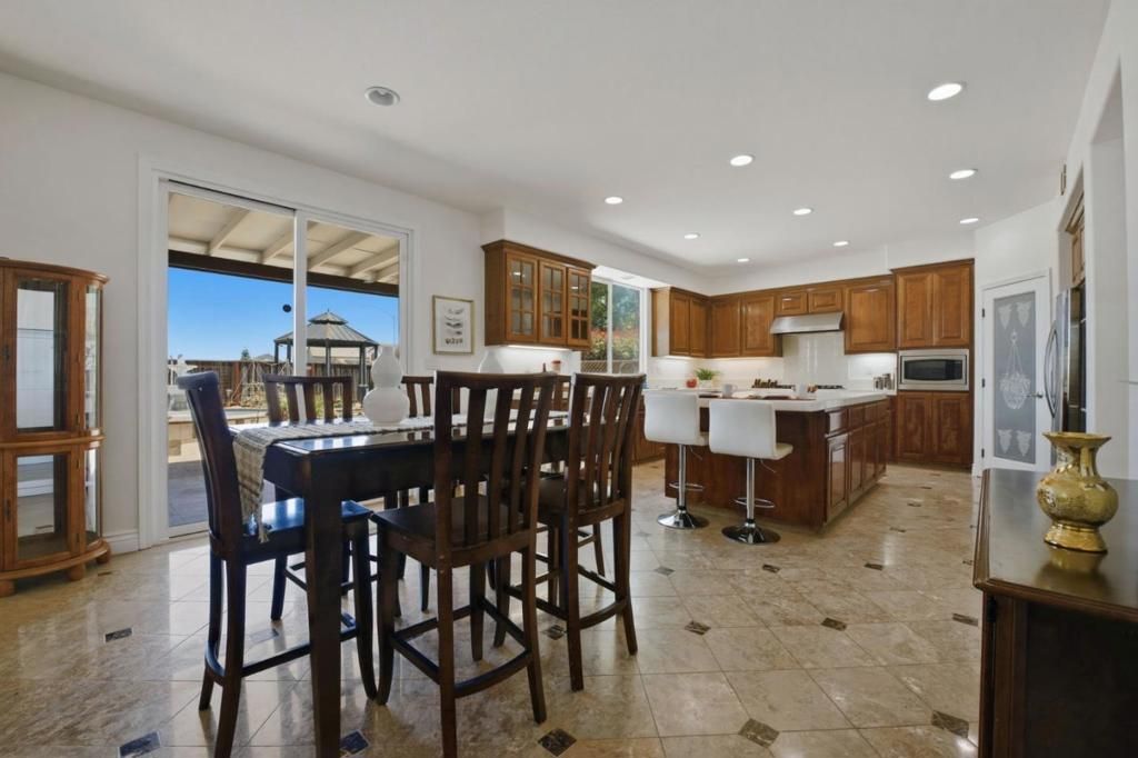 Image 20 of property listing at 9632 Cherrywood Court, Gilroy, CA 95020
