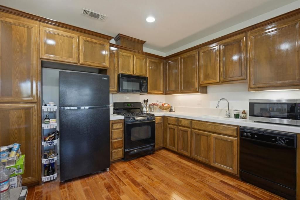 Image 40 of property listing at 9632 Cherrywood Court, Gilroy, CA 95020
