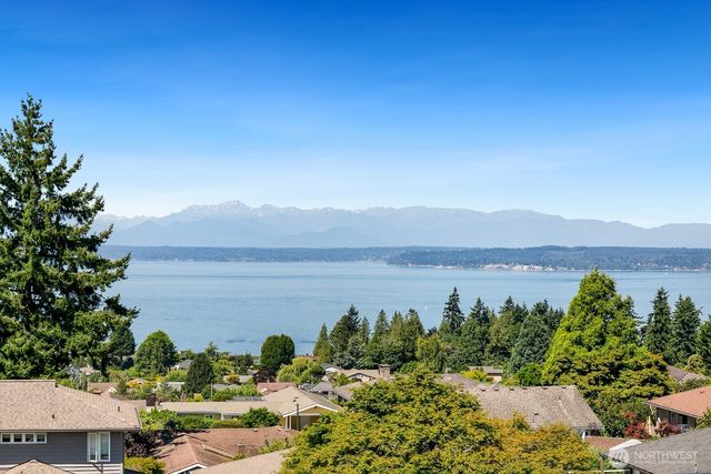 12734 B 7th Avenue NW, Seattle, WA 98177
