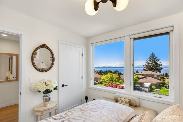 12734 B 7th Avenue NW, Seattle, WA 98177