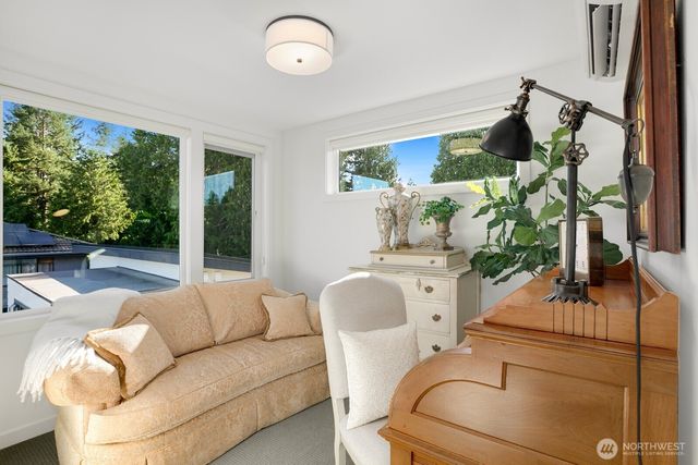 12734 B 7th Avenue NW, Seattle, WA 98177