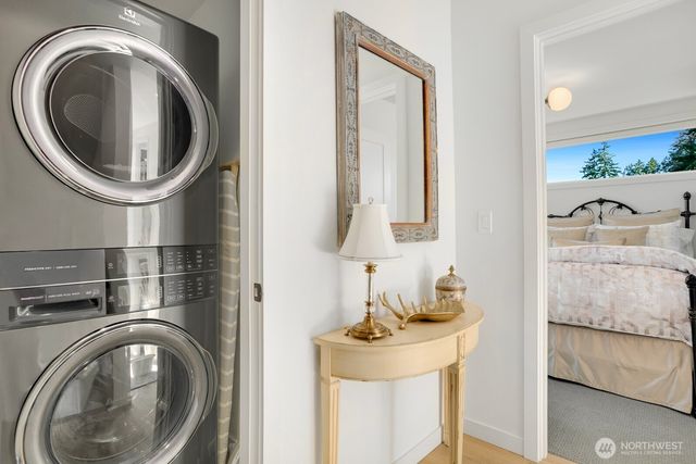 12734 B 7th Avenue NW, Seattle, WA 98177