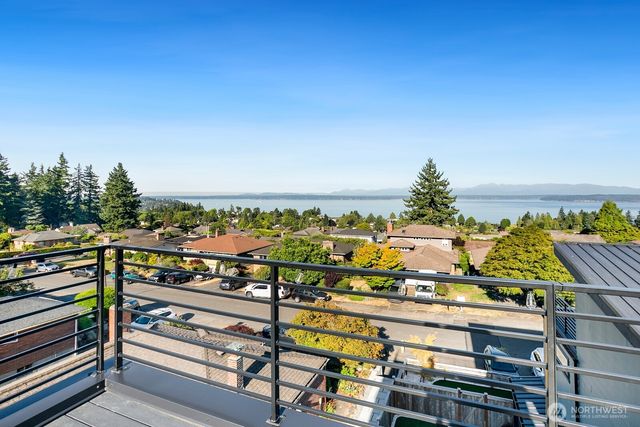 12734 B 7th Avenue NW, Seattle, WA 98177