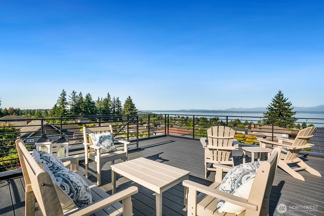 12734 B 7th Avenue NW, Seattle, WA 98177