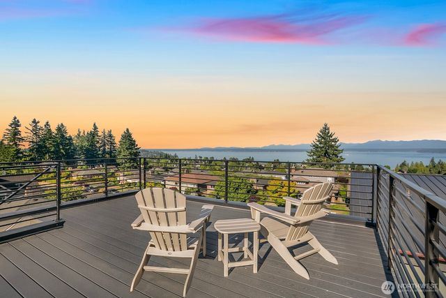 12734 B 7th Avenue NW, Seattle, WA 98177