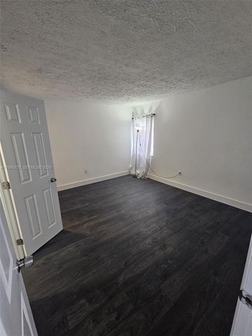 6055 W 19th Avenue 209, Hialeah, FL 33012