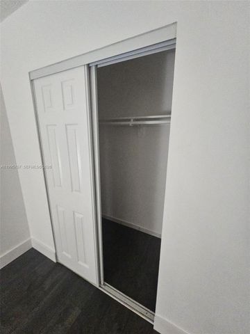 6055 W 19th Avenue 209, Hialeah, FL 33012