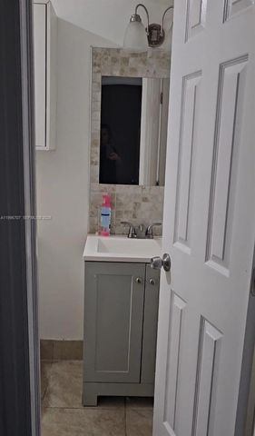 6055 W 19th Avenue 209, Hialeah, FL 33012