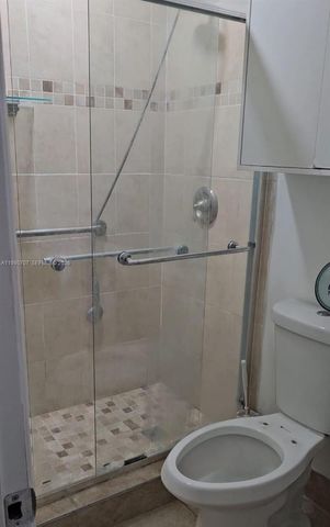 6055 W 19th Avenue 209, Hialeah, FL 33012