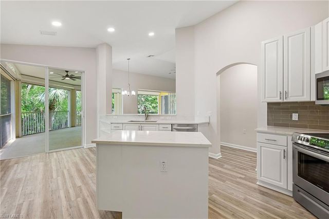 20290 Burnside PL 1102, Estero, FL 33928