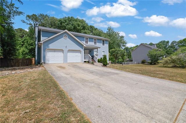 1895 Meadowchase Court, Snellville, GA 30078