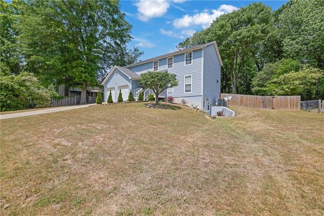 1895 Meadowchase Court, Snellville, GA 30078
