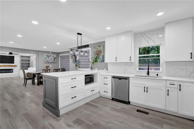1895 Meadowchase Court, Snellville, GA 30078