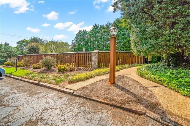 128 Cedar Lake Trail, Winston-salem, NC 27104