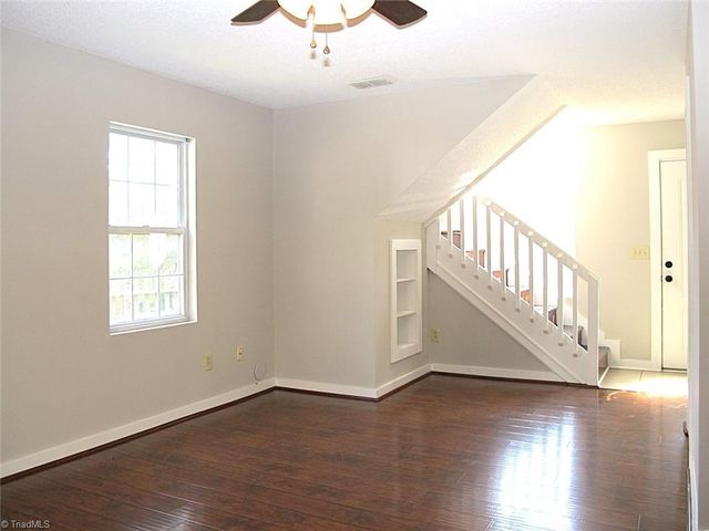 701 Pilgrim Ford Court, Clemmons, NC 27012
