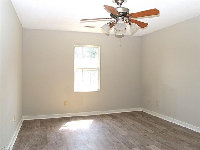 701 Pilgrim Ford Court, Clemmons, NC 27012