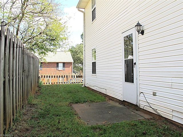 701 Pilgrim Ford Court, Clemmons, NC 27012