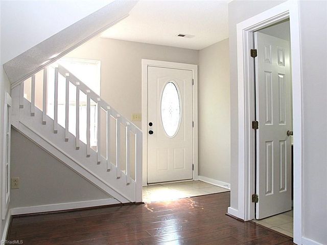 701 Pilgrim Ford Court, Clemmons, NC 27012