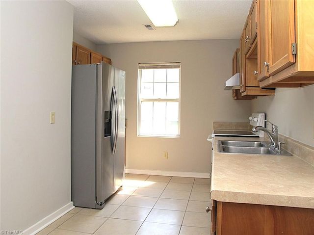 701 Pilgrim Ford Court, Clemmons, NC 27012