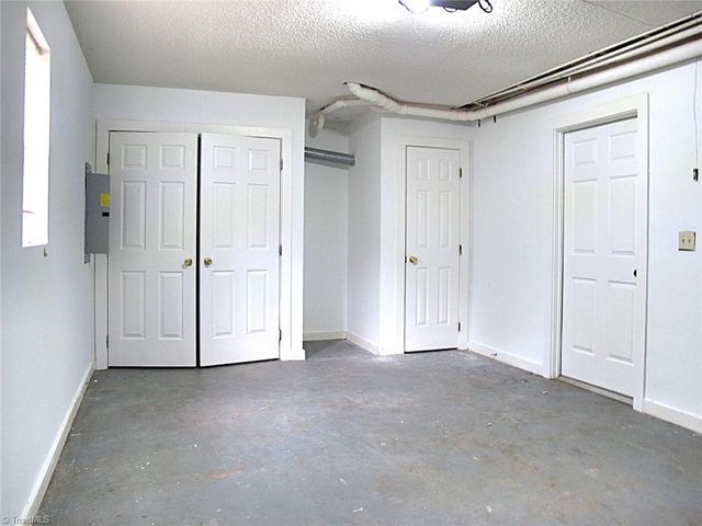 701 Pilgrim Ford Court, Clemmons, NC 27012