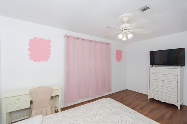 10122 Rustic Gate Road, La Porte, TX 77571