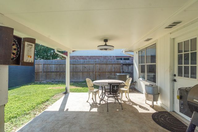 10122 Rustic Gate Road, La Porte, TX 77571